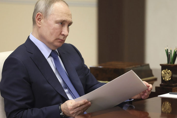 Гражданскую оборону надо усовершенствовать: Путин обратился к МЧС
