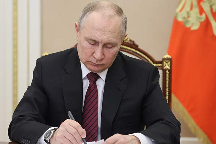 Путин подписал закон об интеграции новых регионов в образовательную сферу РФ