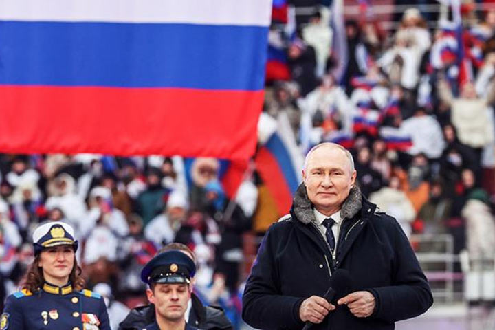Путин на митинге-концерте в Лужниках: На наших исторических территориях идет бой за наших людей