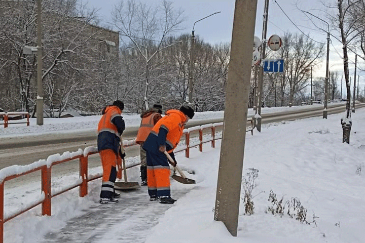 В Абакане снег будут убирать несколько дней