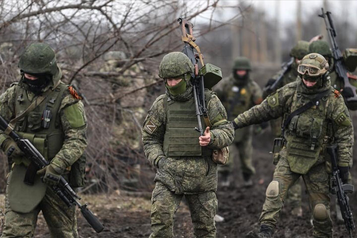Путин заявил о мужестве российских военных при защите страны