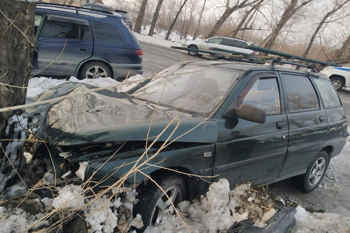 На дороге Саяногорск – Калы — Сабинка столкнулись Toyota Caldina и ВАЗ