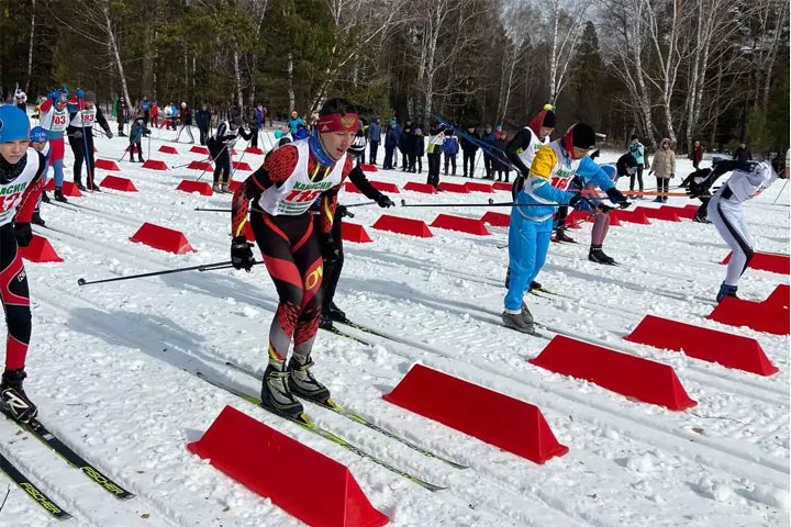 В Хакасии спортсмены «Ирбиса» поучаствовали в соревнованиях по лыжным гонкам