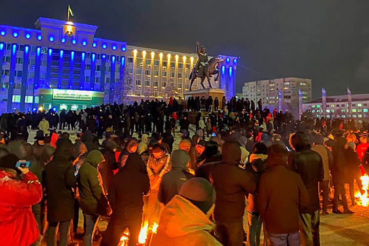 Россия получила удар с юга. Бунт в Казахстане - это аргумент штатов в разговоре с Путиным