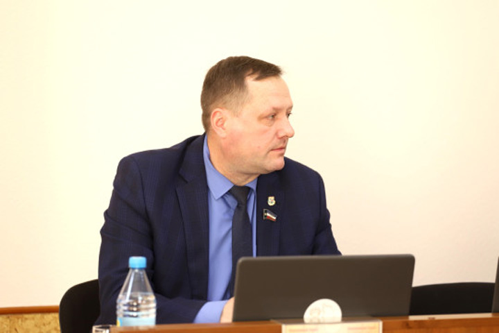 В Хакасии депутат Молостов выступил с инициативой