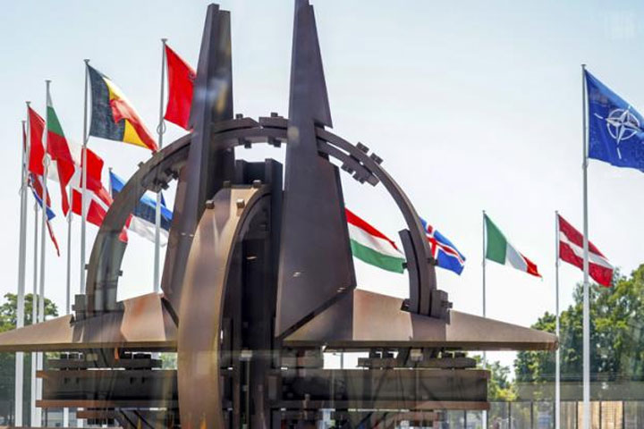Европарламент: Мир на планете возможен только со смертью НАТО