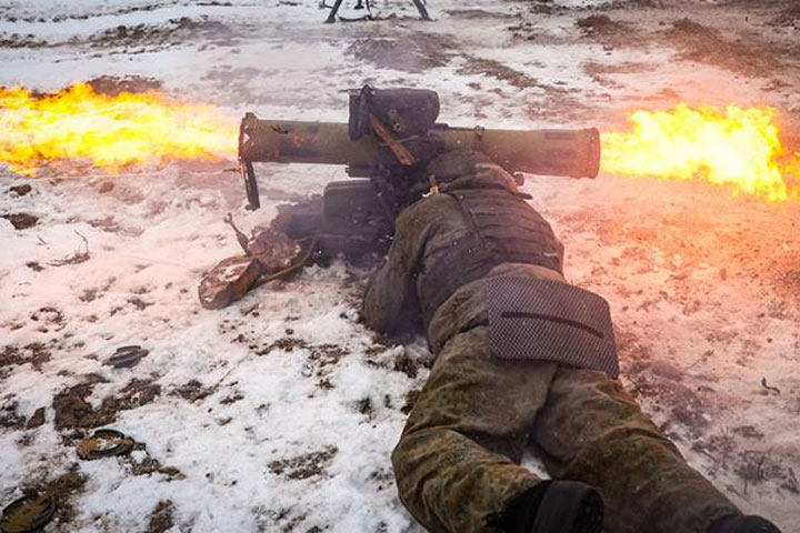 Битва за Авдеевку под Бахмутскую «музыку»: Как бомбы УПАБ-1500 проламывают  оборону ВСУ