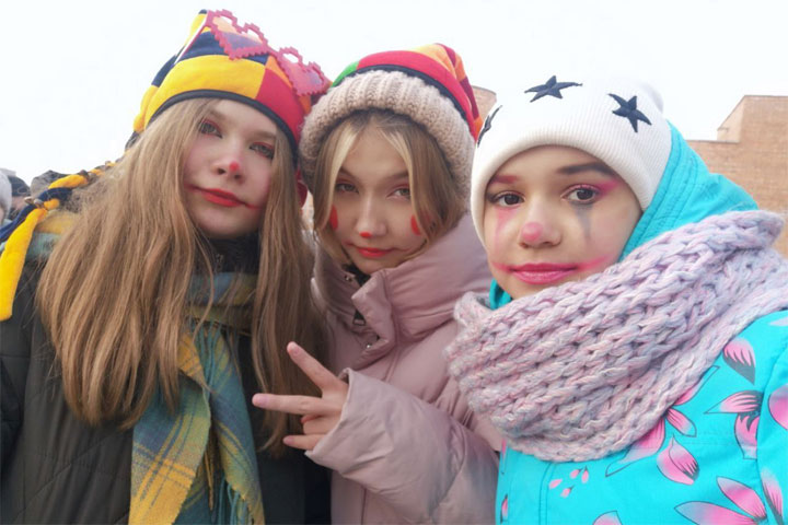 Школьники из Алтайского района продолжают отдых на курорте «Озеро Шира»