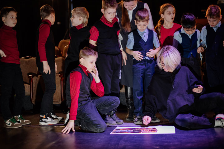 В Хакасии школьники провели «Каникулы с театром»