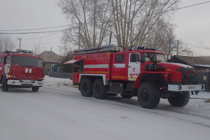 В Шира на территории угольного склада вспыхнул пожар 