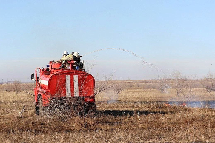 В ряде районов Хакасии - степные пожары и палы травы