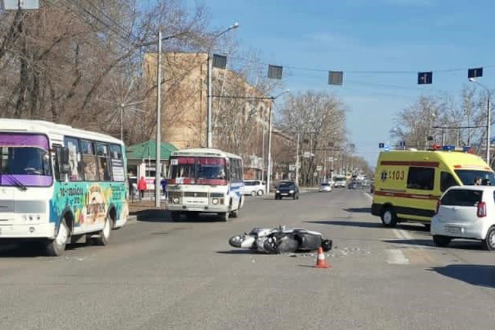 В Абакане по Пушкина насмерть разбился мотоциклист 