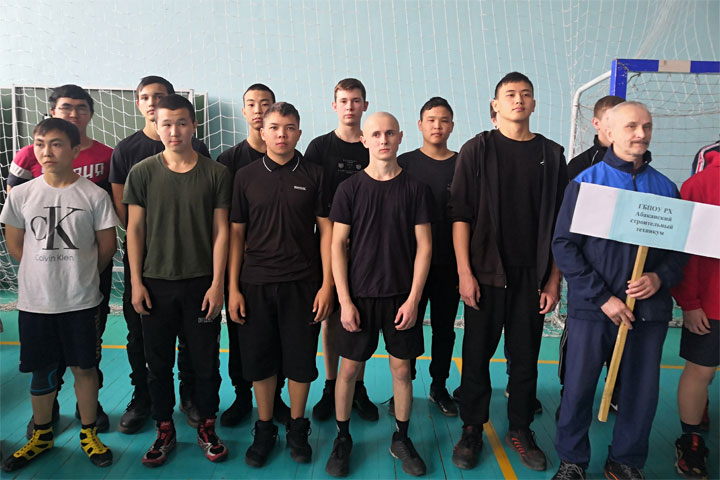 Студенты АСТ соревновались в хакасских национальных видах спорта
