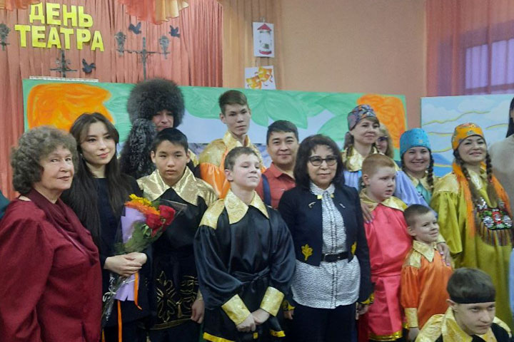 «Театральная весна» - в Черногорской школе-интернате