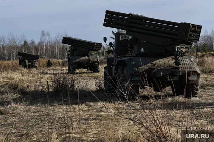 Бойцы ВС РФ показали самодельную военную установку «Лютомобиль». Видео