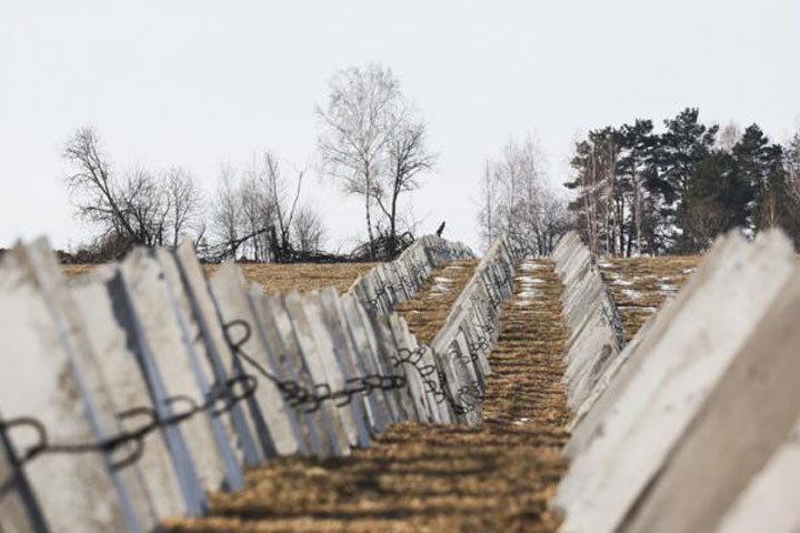 Сотни километров укреплений в приграничье с Украиной пока только смешат диверсантов