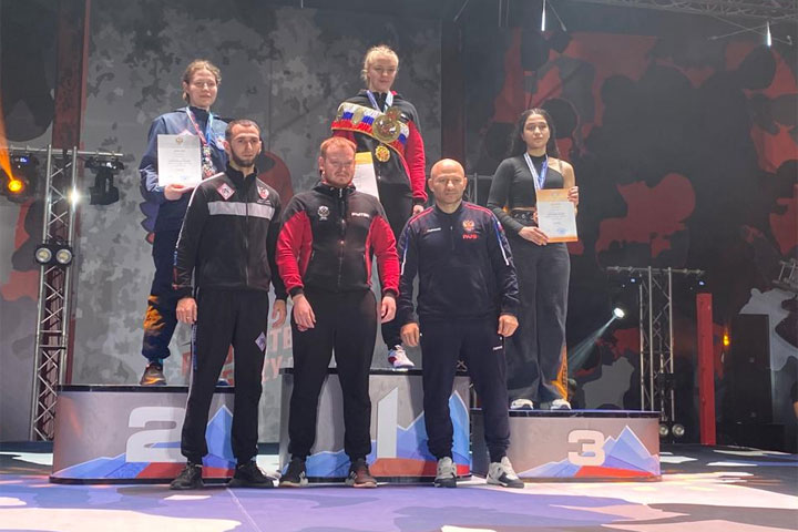 Абаканская спортсменка завоевала золото в первенстве России по боксу