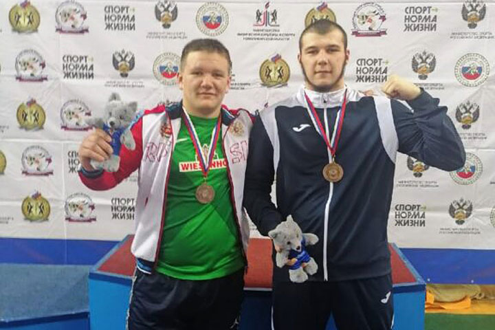 Борцы Хакасии завоевали бронзовые медали первенства Сибири