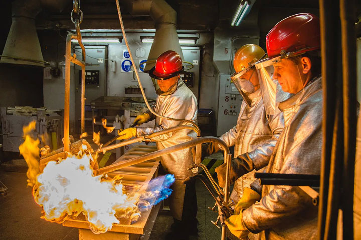 На Красноярском заводе цветных металлов взорвался опытный реактор