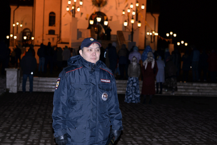 В Хакасии полицейские обеспечили порядок во время празднования Пасхи Христовой