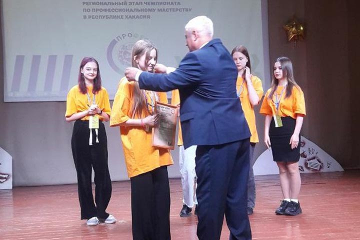 Первые шаги в профессию сделали школьники Алтайского района