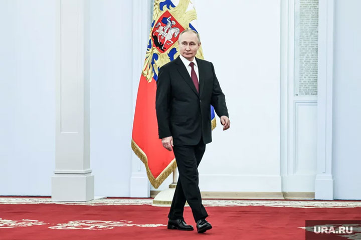 Путин приехал в Херсонскую область. Видео
