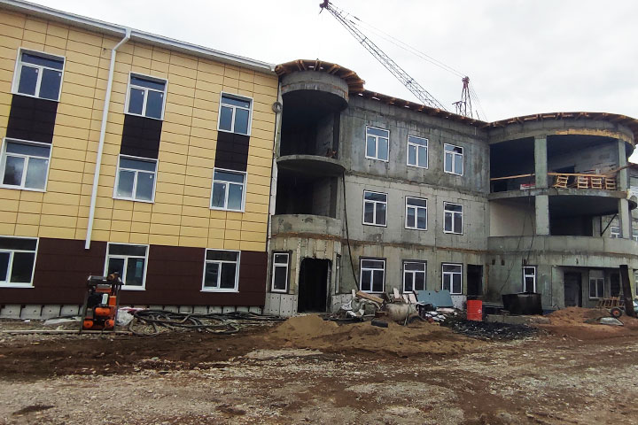 Хакасия заключила контракты на строительство еще двух детских поликлиник