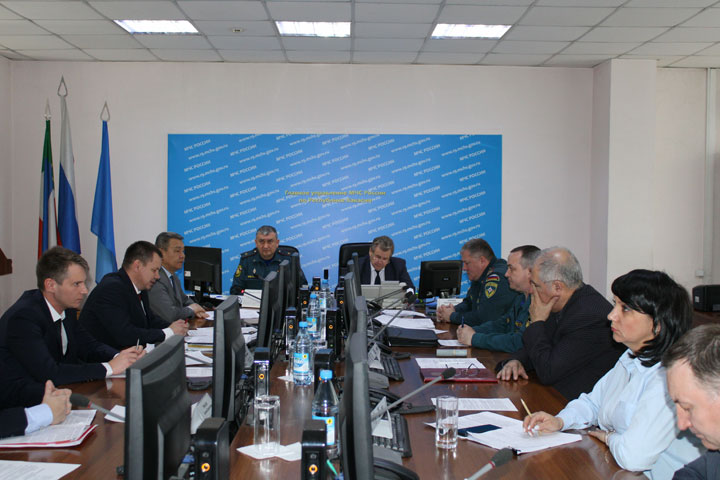 Юрий Курлаев рекомендовал главам МО усилить работу патрулей