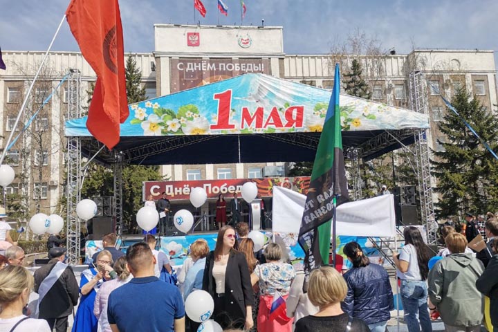 День весны и труда жители Хакасии отпразднуют концертом на главной площади