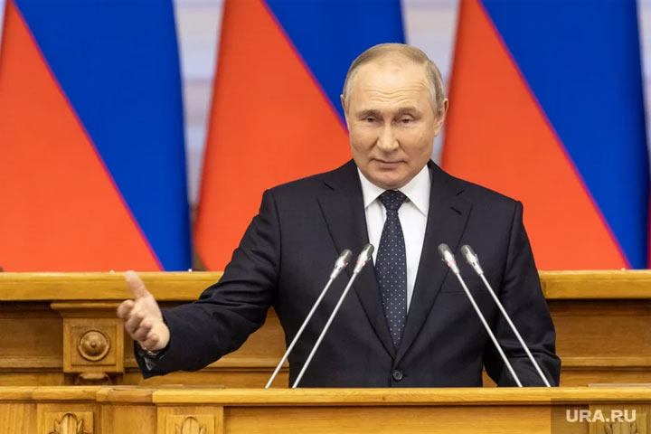 Путин показал, кто помог стране выстоять в первый год СВО