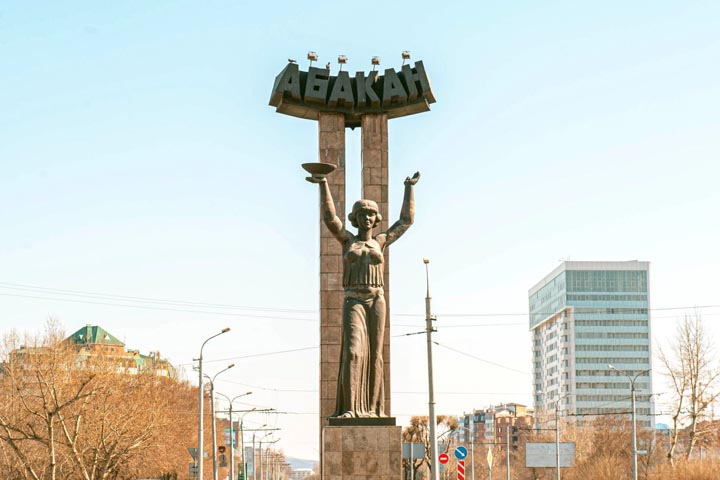 Глава Хакасии - жителям Абакана: Благодарю вас за любовь к городу 
