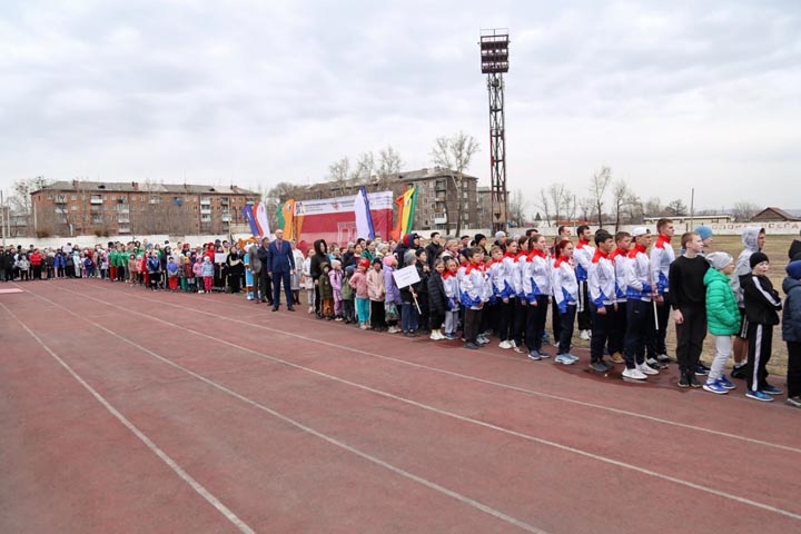 В Черногорске на стадионе прошли республиканские соревнования