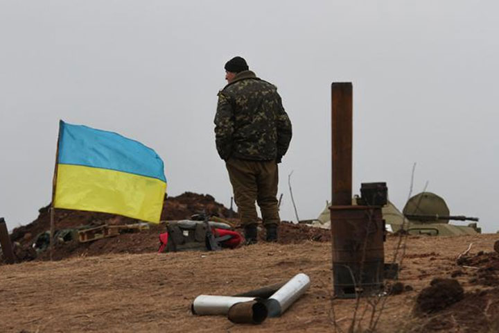 Киев бросает в наступление виртуальные танковые бригады