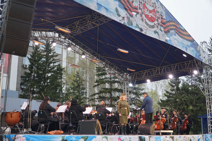 Хакасская филармония поздравит земляков с Днём Победы концертами на главной площади Хакасии