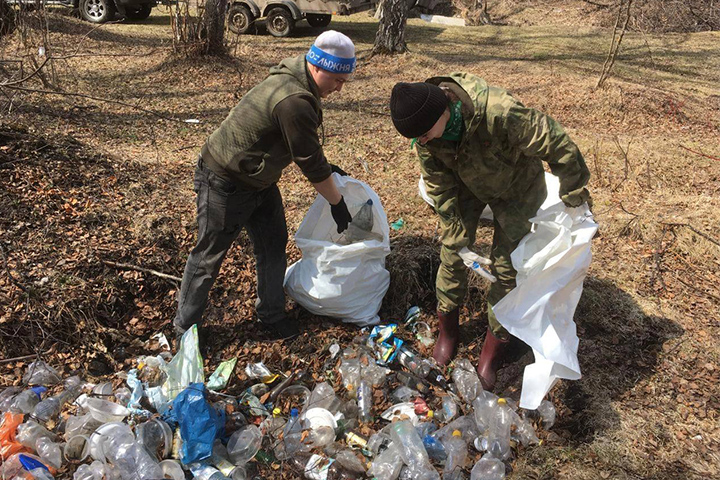 В заказнике «Боградский» собрали более 90 мешков мусора