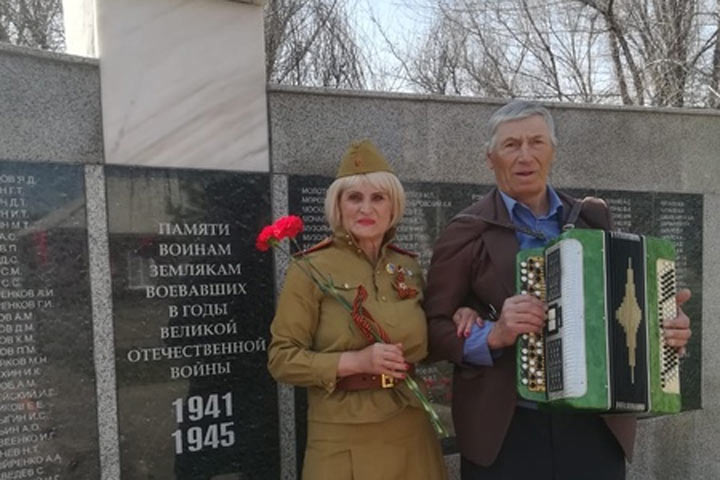 Депутат сельсовета выступила на празднике ко Дню Победы 