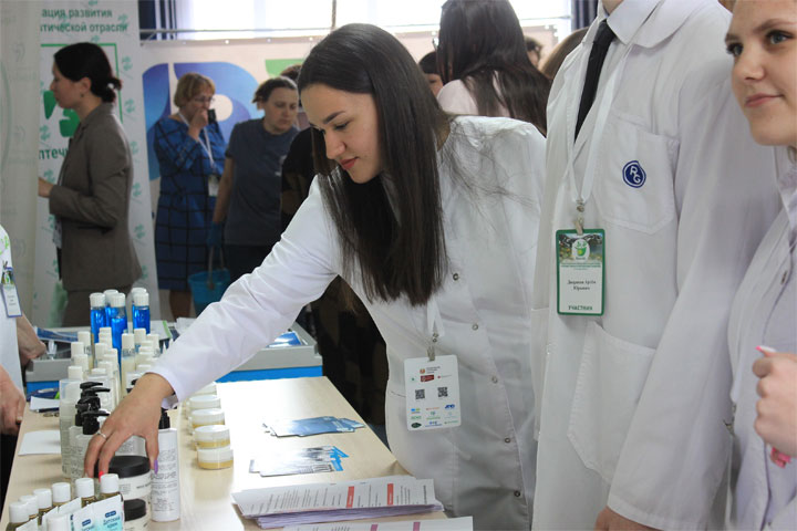 «Такое мероприятие в Хакасии проводится впервые» - о масштабном фармацевтическом форуме