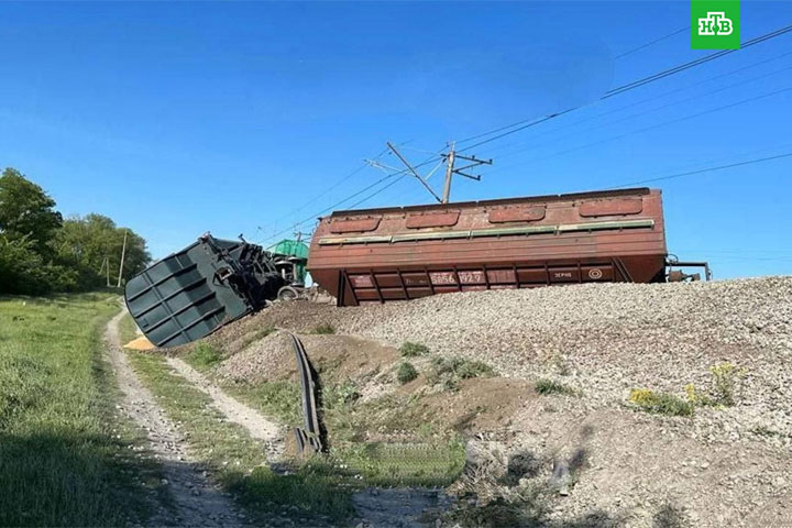 Диверсия в Крыму: Что известно о взрыве на железной дороге?