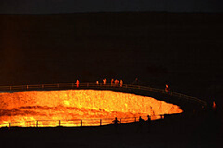 Потушить горящий газовый кратер, прозванный в народе «Врата ада», технически возможно