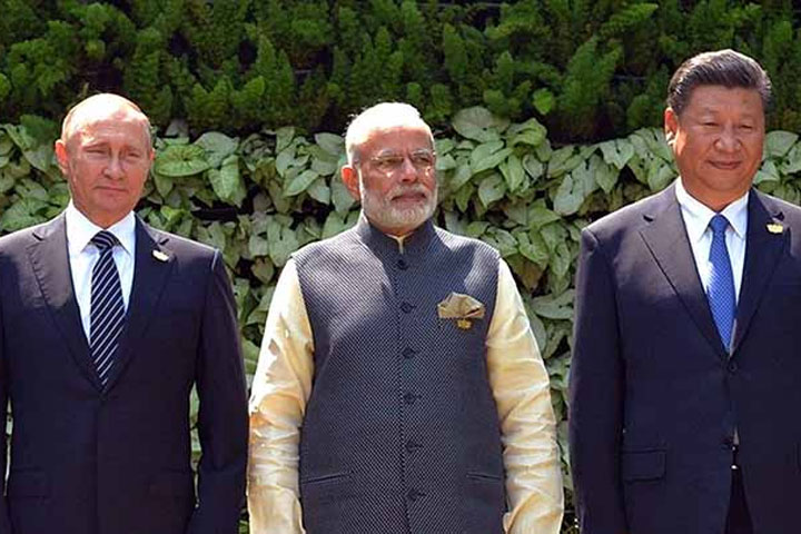 Арбитр нового мира назначен: Индия с Китаем  говорят через Путина
