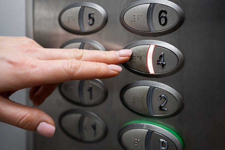 Министру Келину: Разберитесь с некорректной работой лифта, пожалуйста