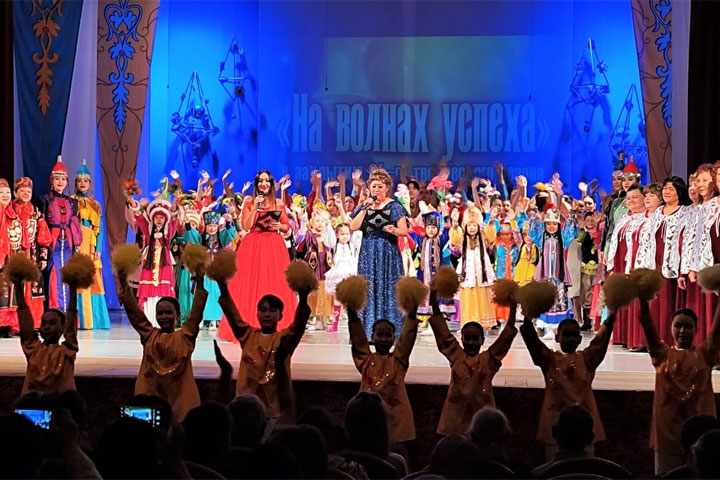 Центр Кадышева завершил творческий сезон праздничным концертом