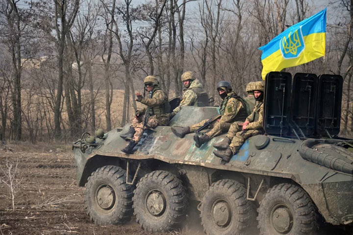 Глава ГУР Буданов пообещал мощный ответ за массированный обстрел Украины