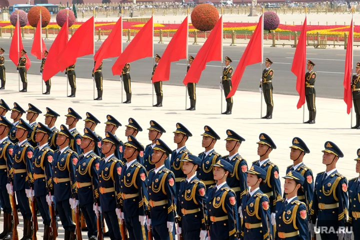  Китай отказался от проведения встречи министров обороны КНР и США