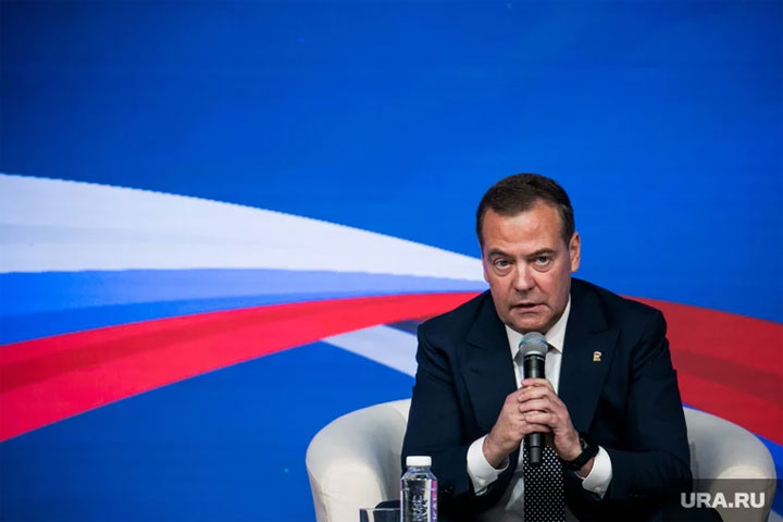 Медведев заявил о новом статусе спецоперации