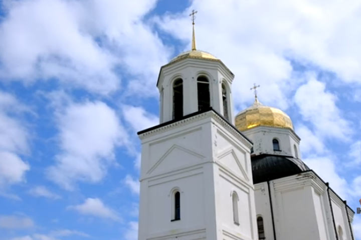 Храм в Саяногорске оказался под угрозой закрытия
