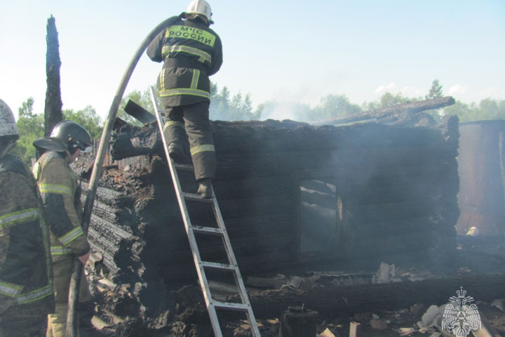 Печь для заготовки корма привела к пожару в Копьево