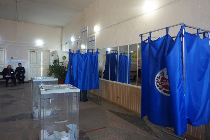 Один день голосования и обманные предварительные выборы - авторитетное мнение политика Хакасии