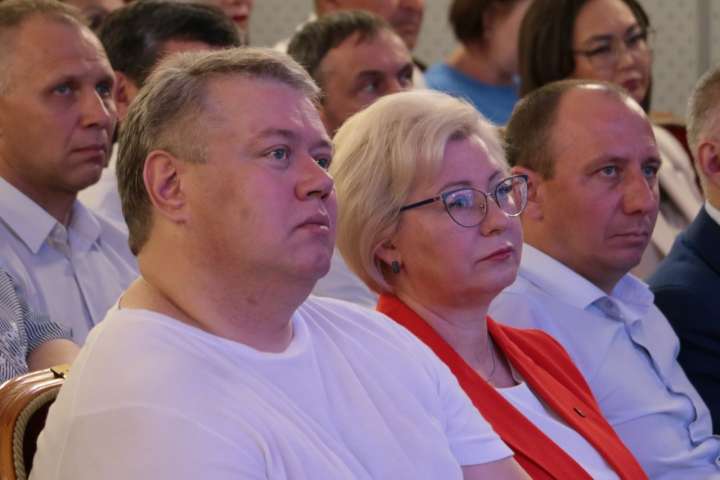 Никакой предвзятости: председатель Избиркома Хакасии принимает участие в конференции «ЕР» 