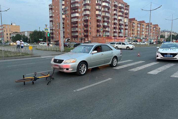 В Абакане в один день сбиты 2 подростка 